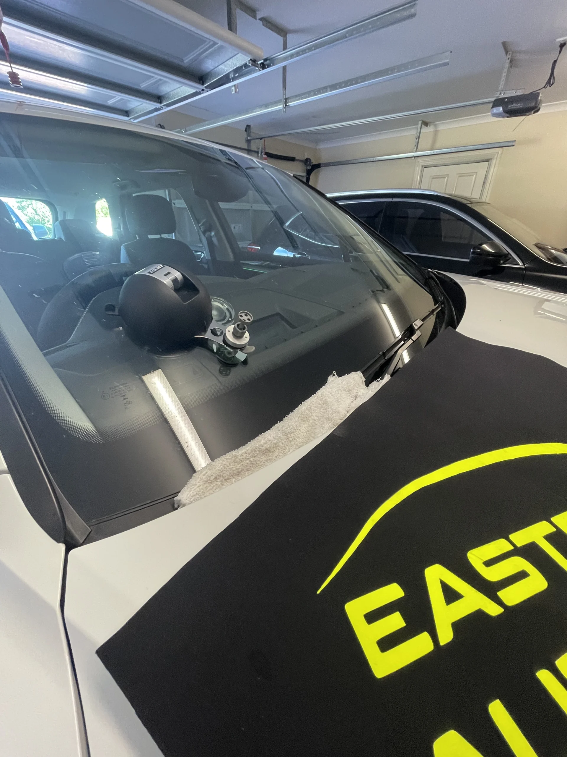 Windscreen chip repair