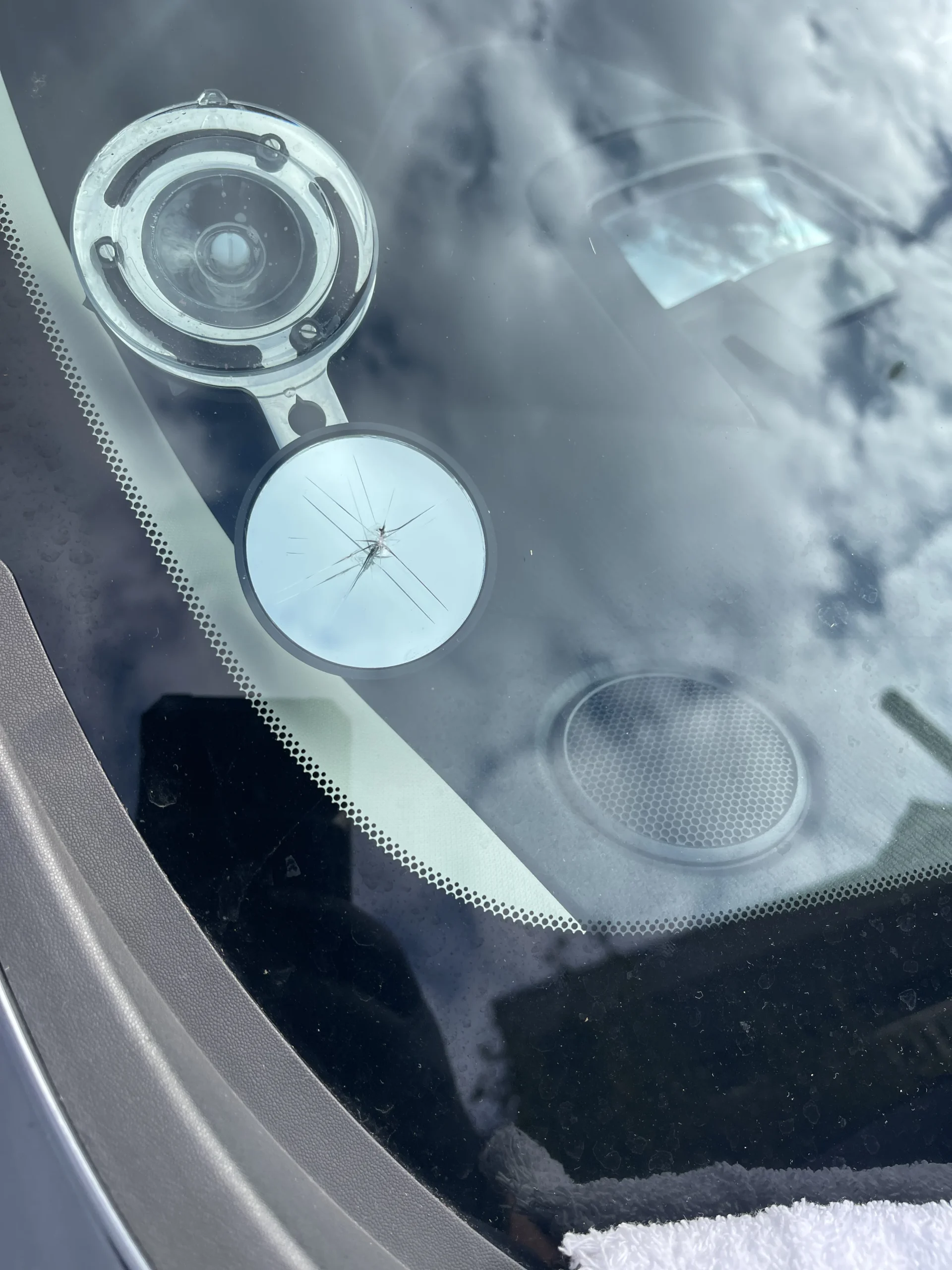 Windscreen chip repair