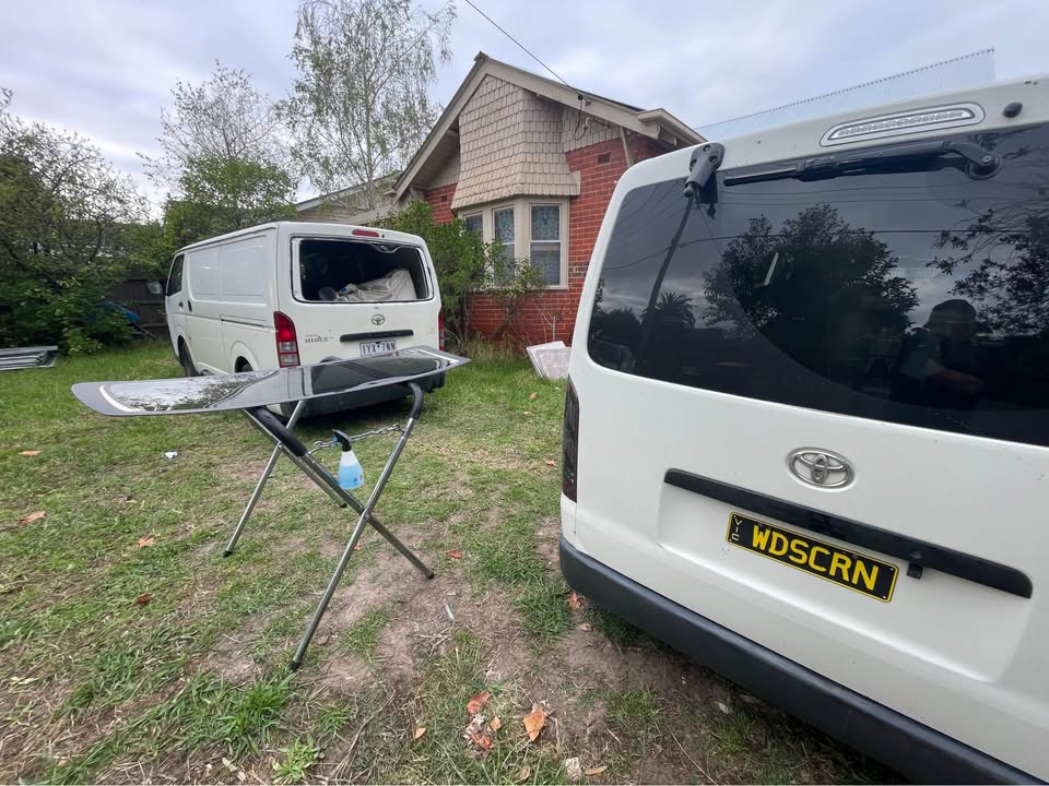 Rear window replacement, back glass replacement, shattered rear window, heated rear window repair.